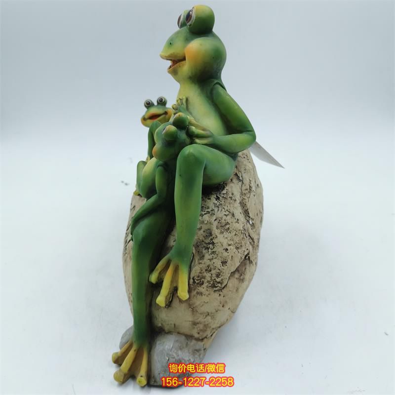 青蛙雕塑-戶外兩只創(chuàng)意玻璃鋼青蛙雕塑 青蛙雕塑-戶外兩只創(chuàng)意玻璃鋼青蛙雕塑