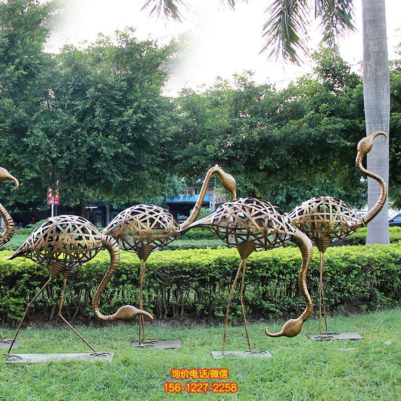 公園草坪不銹鋼鏤空創(chuàng)意鏤空火烈鳥雕塑 公園草坪不銹鋼鏤空創(chuàng)意鏤空火烈鳥雕塑