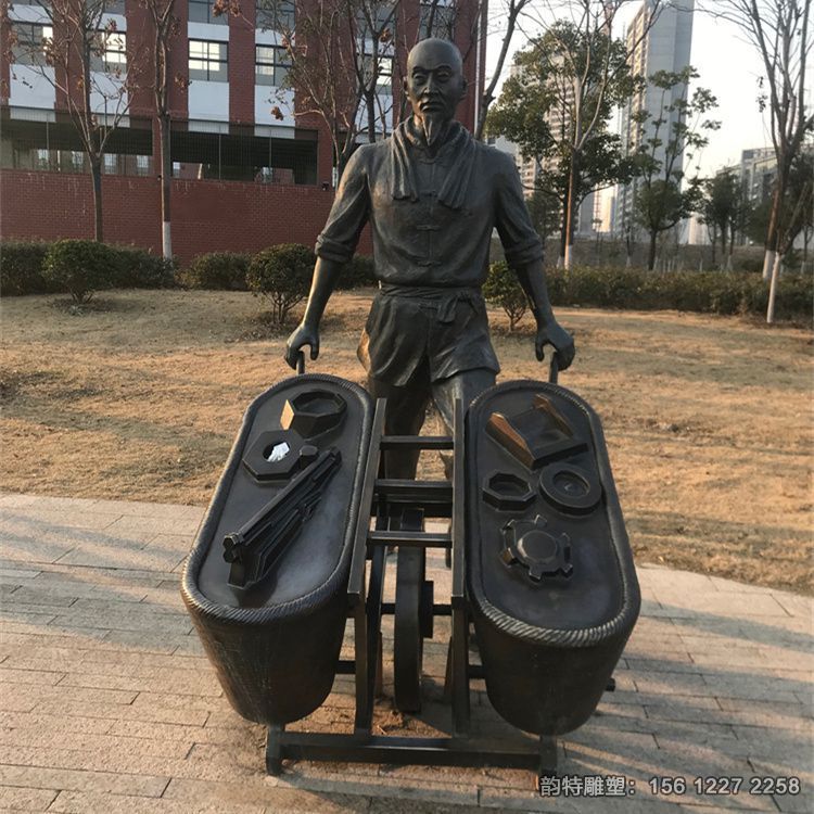 古代搬運(yùn)工人雕塑，玻璃鋼裝卸工雕塑案例