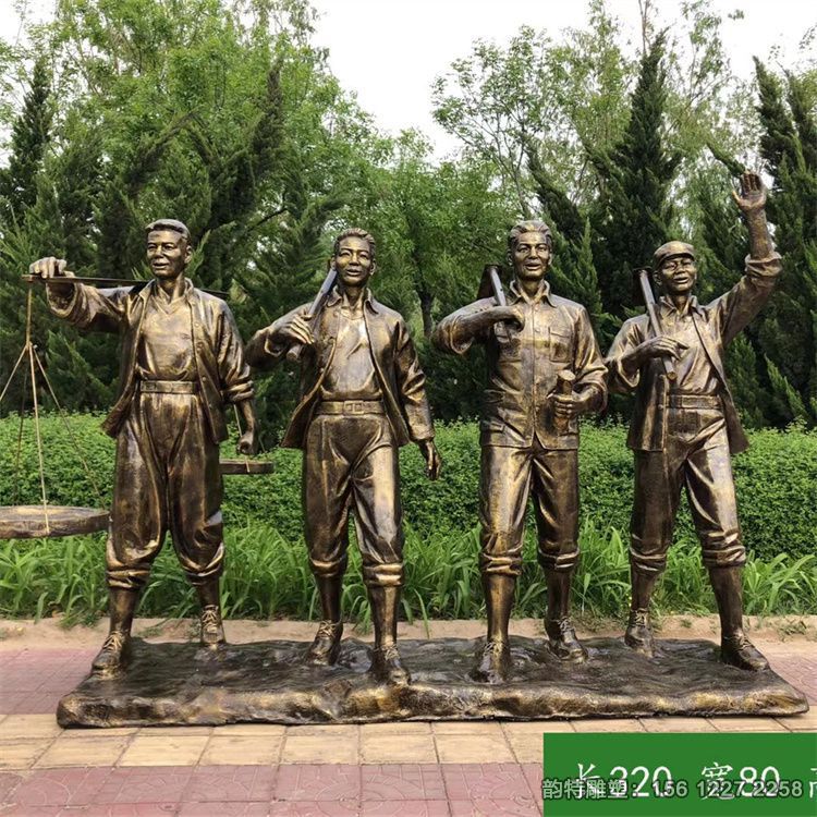 玻璃鋼知青男女雕塑圖，知青勞作場景雕塑案例參考